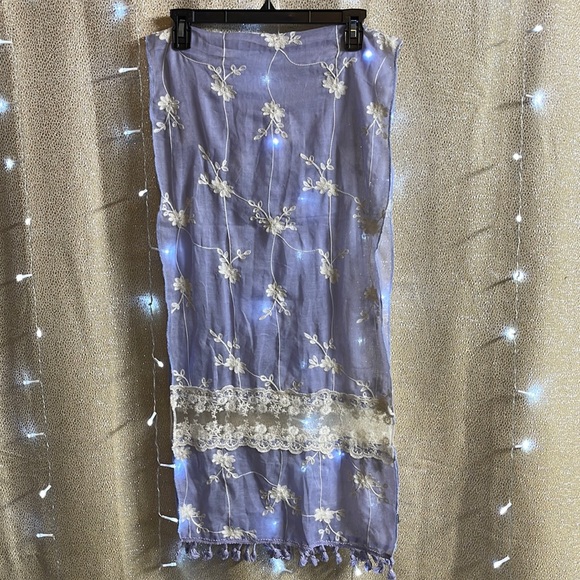 Embroidered Lace Insert Tassel Spring Summer Light Weight Scarf - Picture 1 of 4